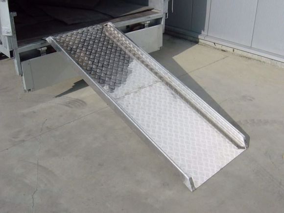 Axept. MWA-RAMP-FOLDING-180x60